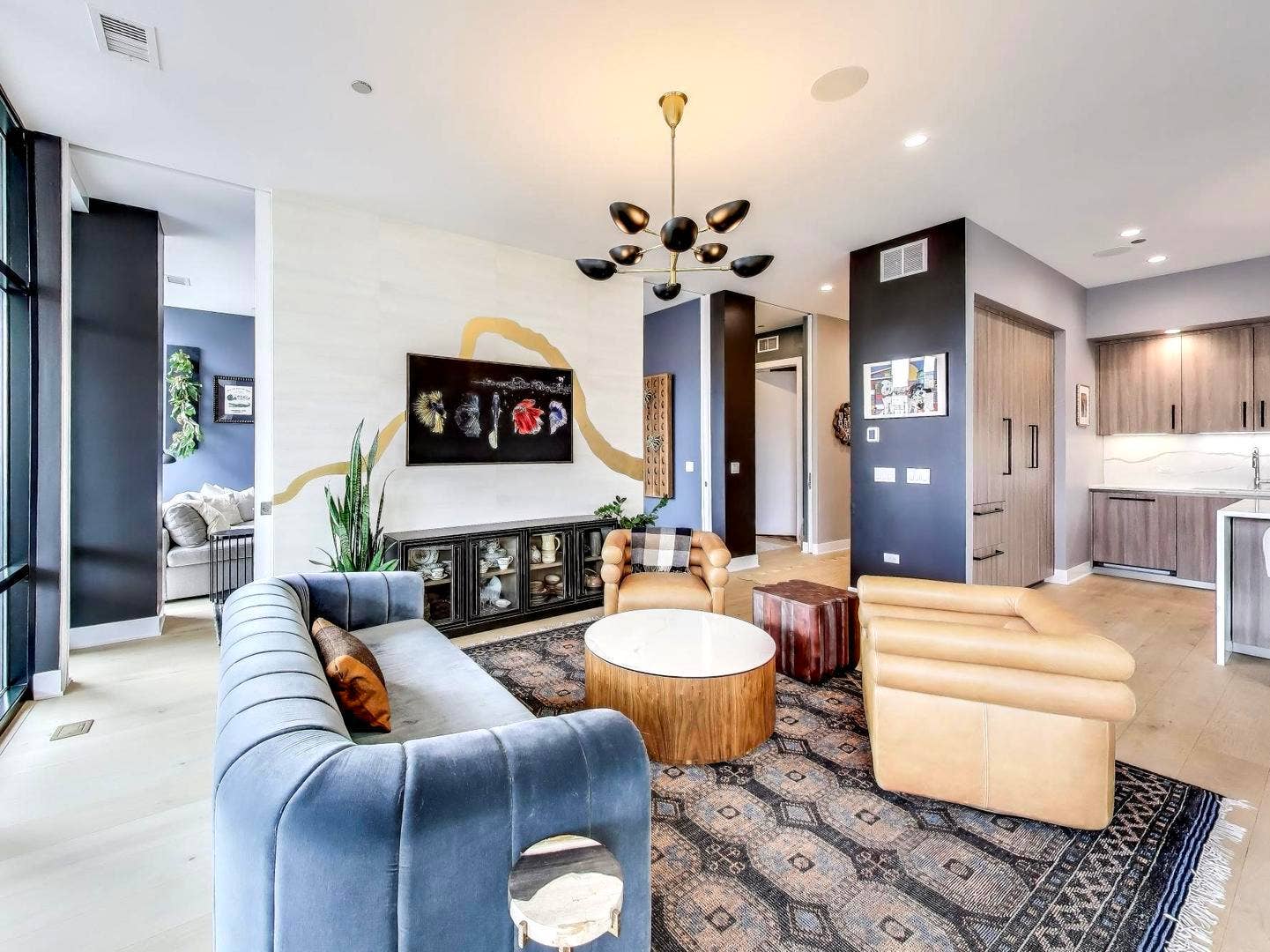 6 N Carpenter Street, #5B, Chicago, IL 60607