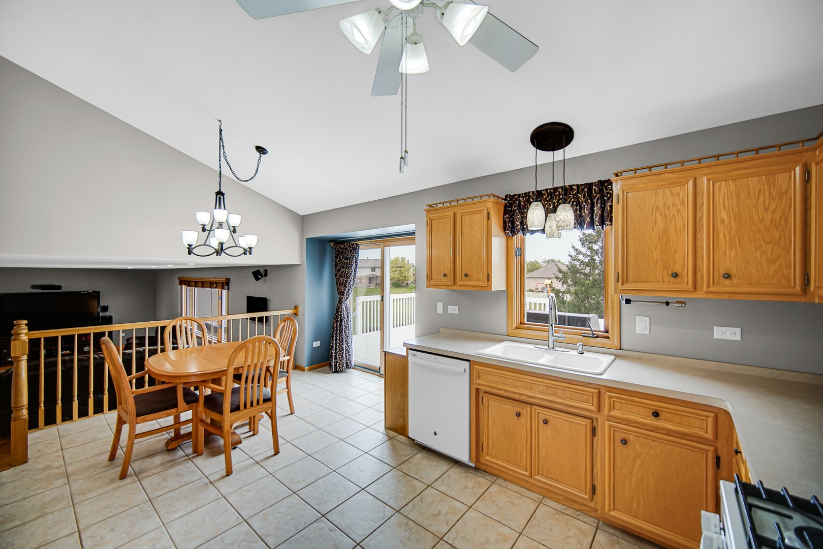 8544 Meadows Edge Trail, Tinley Park, IL 60487 8544 Meadows Edge Trail, Tinley Park, IL 60487