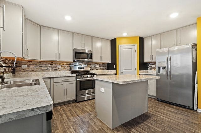 1213 Prairie Creek Trail, Joliet, IL 60431