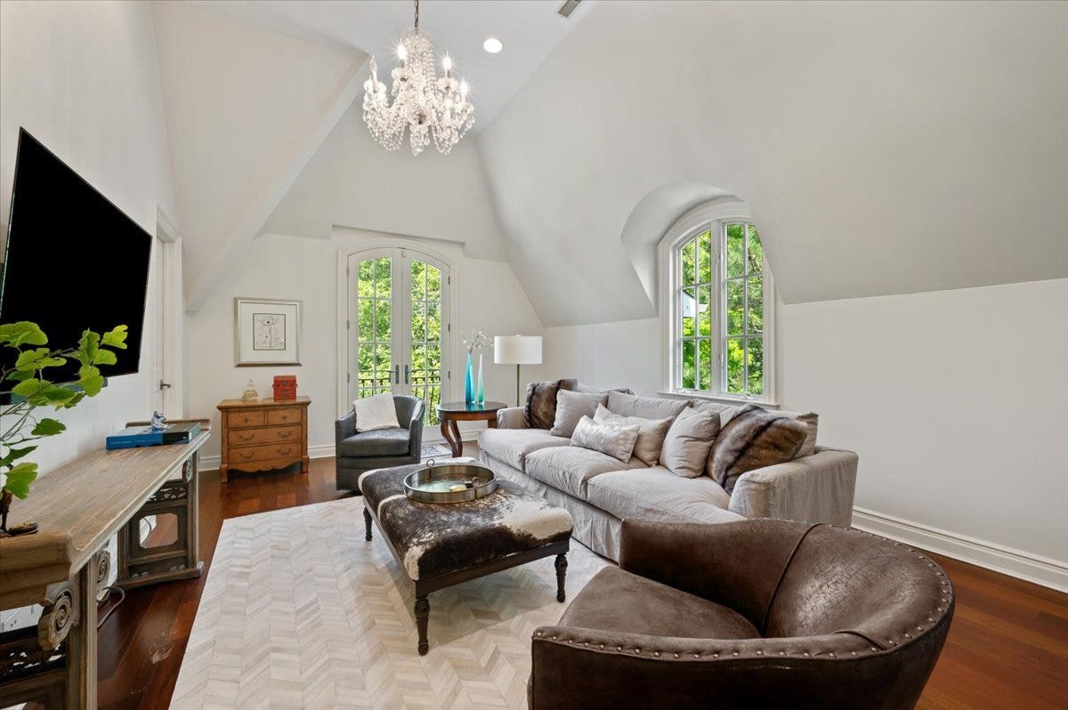 1235 Longmeadow Lane, Glencoe, IL 60022 1235 Longmeadow Lane, Glencoe, IL 60022