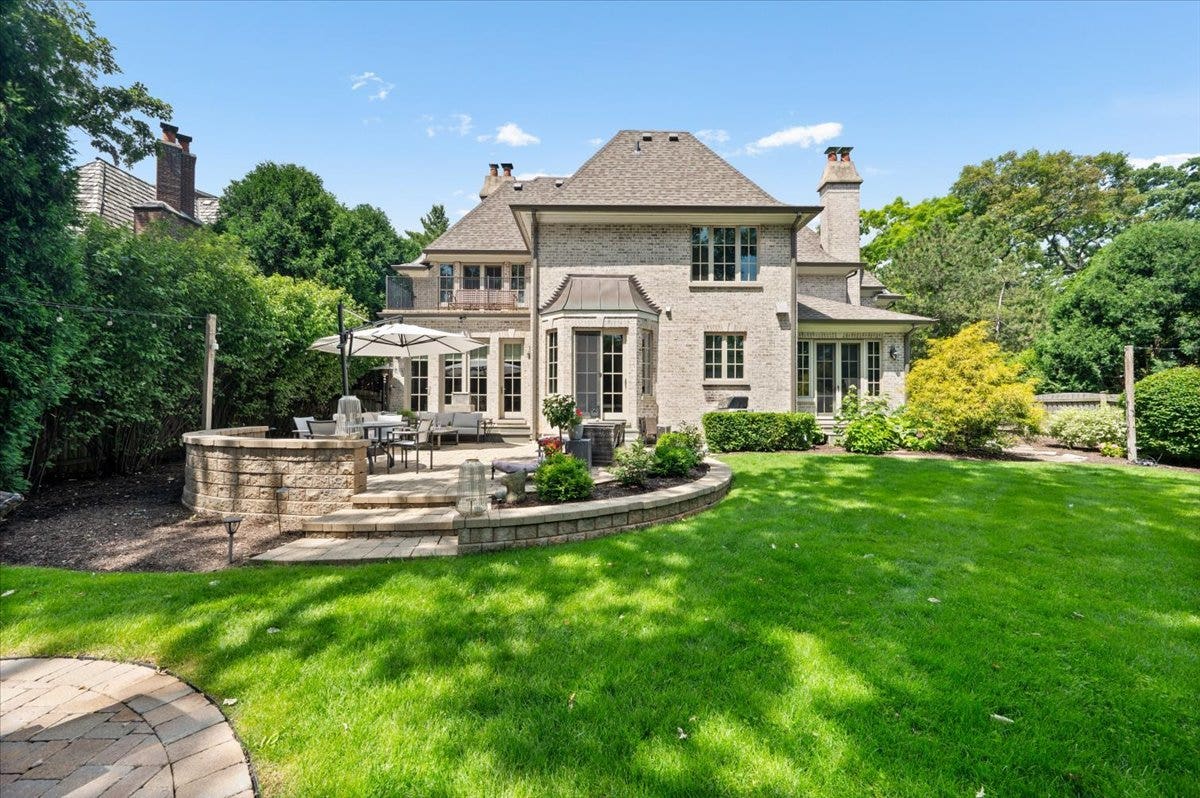 1235 Longmeadow Lane, Glencoe, IL 60022 1235 Longmeadow Lane, Glencoe, IL 60022