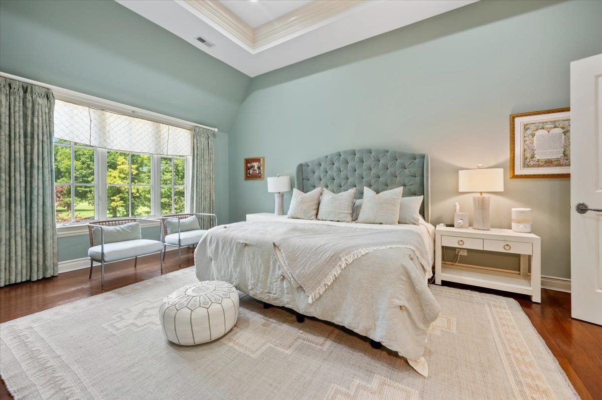 1235 Longmeadow Lane, Glencoe, IL 60022 1235 Longmeadow Lane, Glencoe, IL 60022