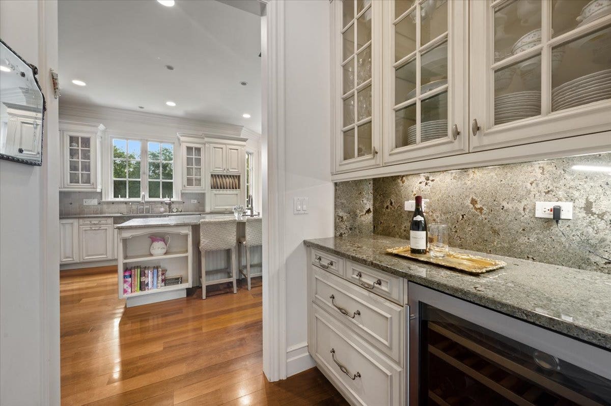1235 Longmeadow Lane, Glencoe, IL 60022 1235 Longmeadow Lane, Glencoe, IL 60022