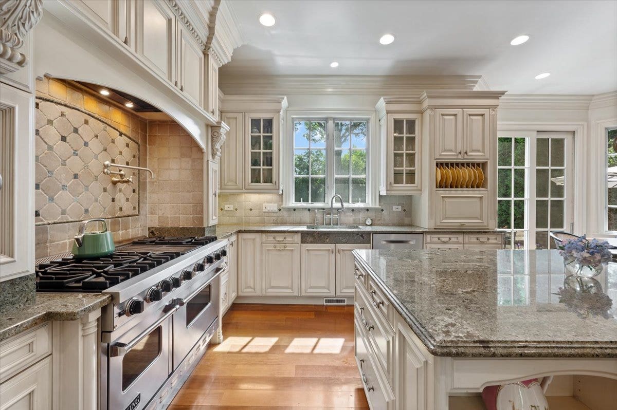 1235 Longmeadow Lane, Glencoe, IL 60022 1235 Longmeadow Lane, Glencoe, IL 60022