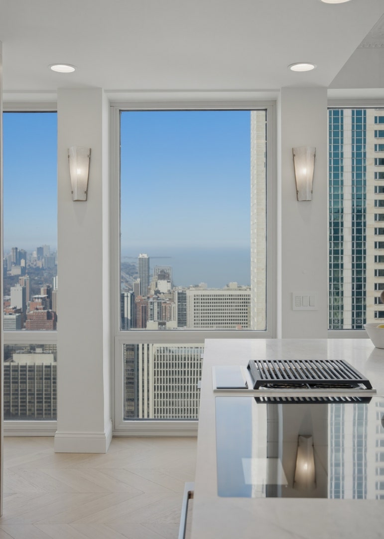 111 E Chestnut Street, #PH-AB, Chicago, IL 60611 111 E Chestnut Street, #PH-AB, Chicago, IL 60611