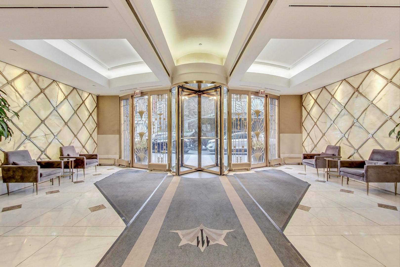 111 E Chestnut Street, #PH-AB, Chicago, IL 60611 111 E Chestnut Street, #PH-AB, Chicago, IL 60611