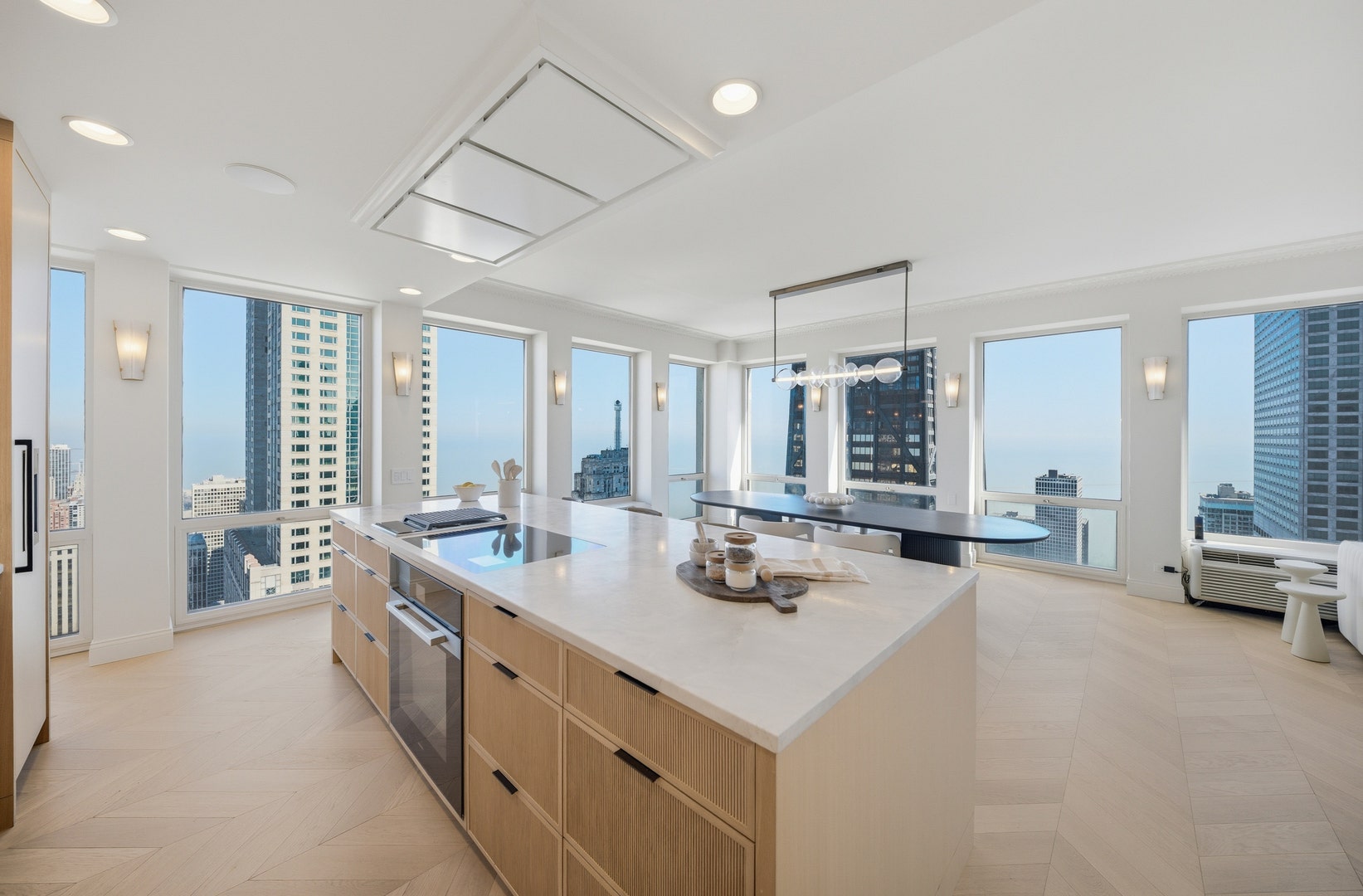 111 E Chestnut Street, #PH-AB, Chicago, IL 60611 111 E Chestnut Street, #PH-AB, Chicago, IL 60611