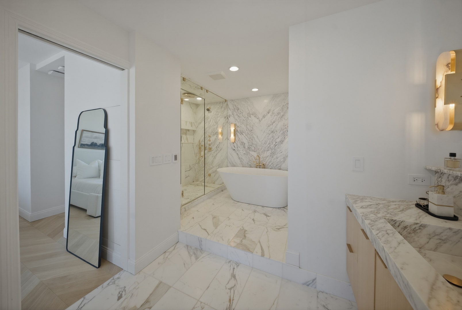 111 E Chestnut Street, #PH-AB, Chicago, IL 60611 111 E Chestnut Street, #PH-AB, Chicago, IL 60611
