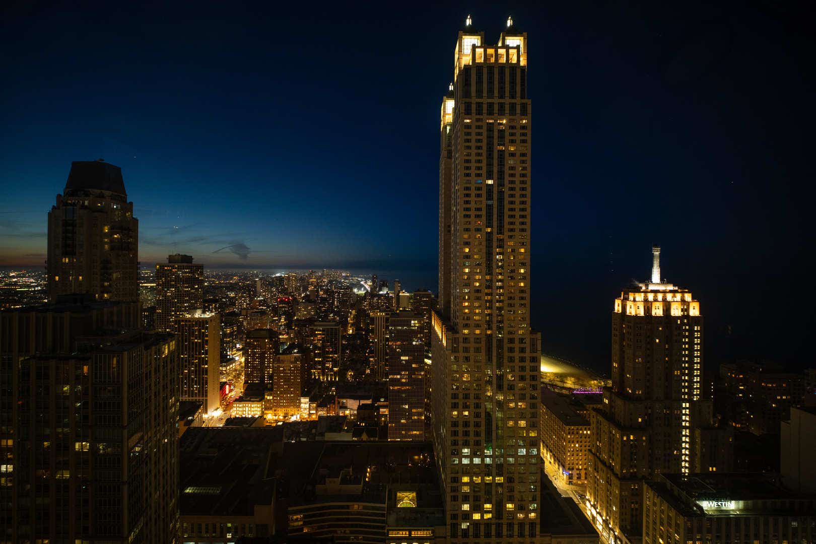 111 E Chestnut Street, #PH-AB, Chicago, IL 60611 111 E Chestnut Street, #PH-AB, Chicago, IL 60611