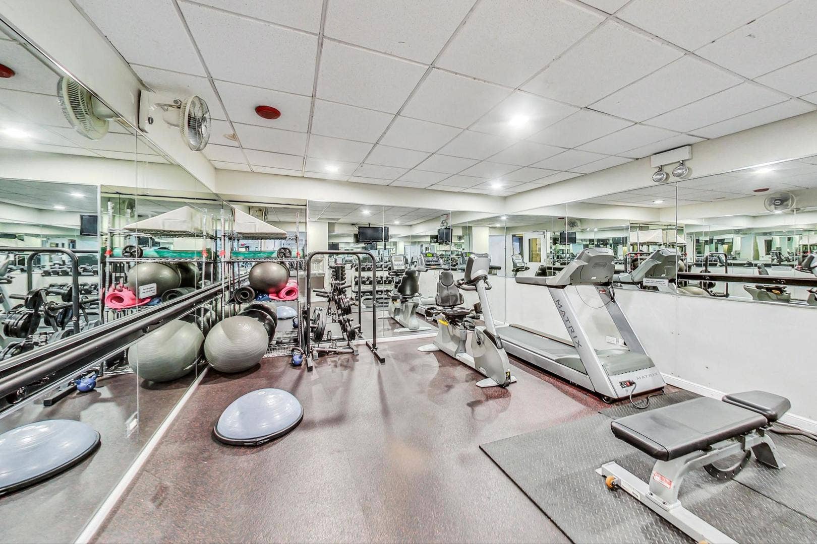 111 E Chestnut Street, #PH-AB, Chicago, IL 60611 111 E Chestnut Street, #PH-AB, Chicago, IL 60611