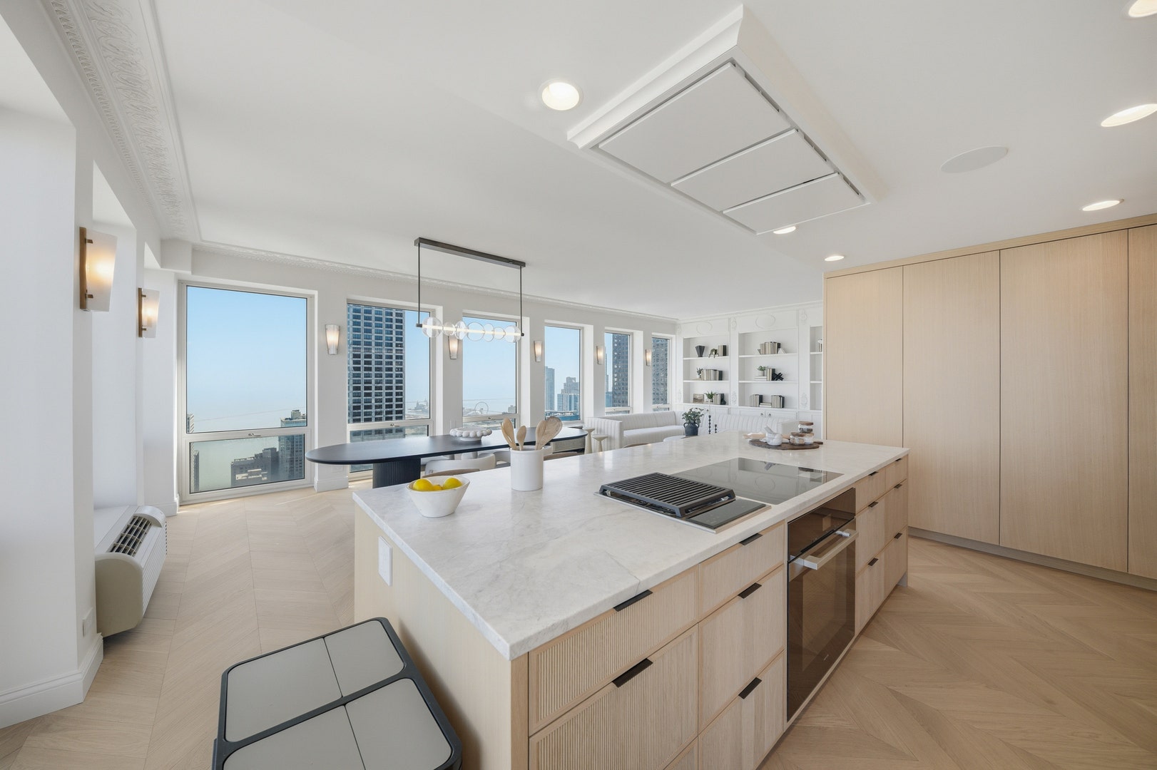 111 E Chestnut Street, #PH-AB, Chicago, IL 60611 111 E Chestnut Street, #PH-AB, Chicago, IL 60611