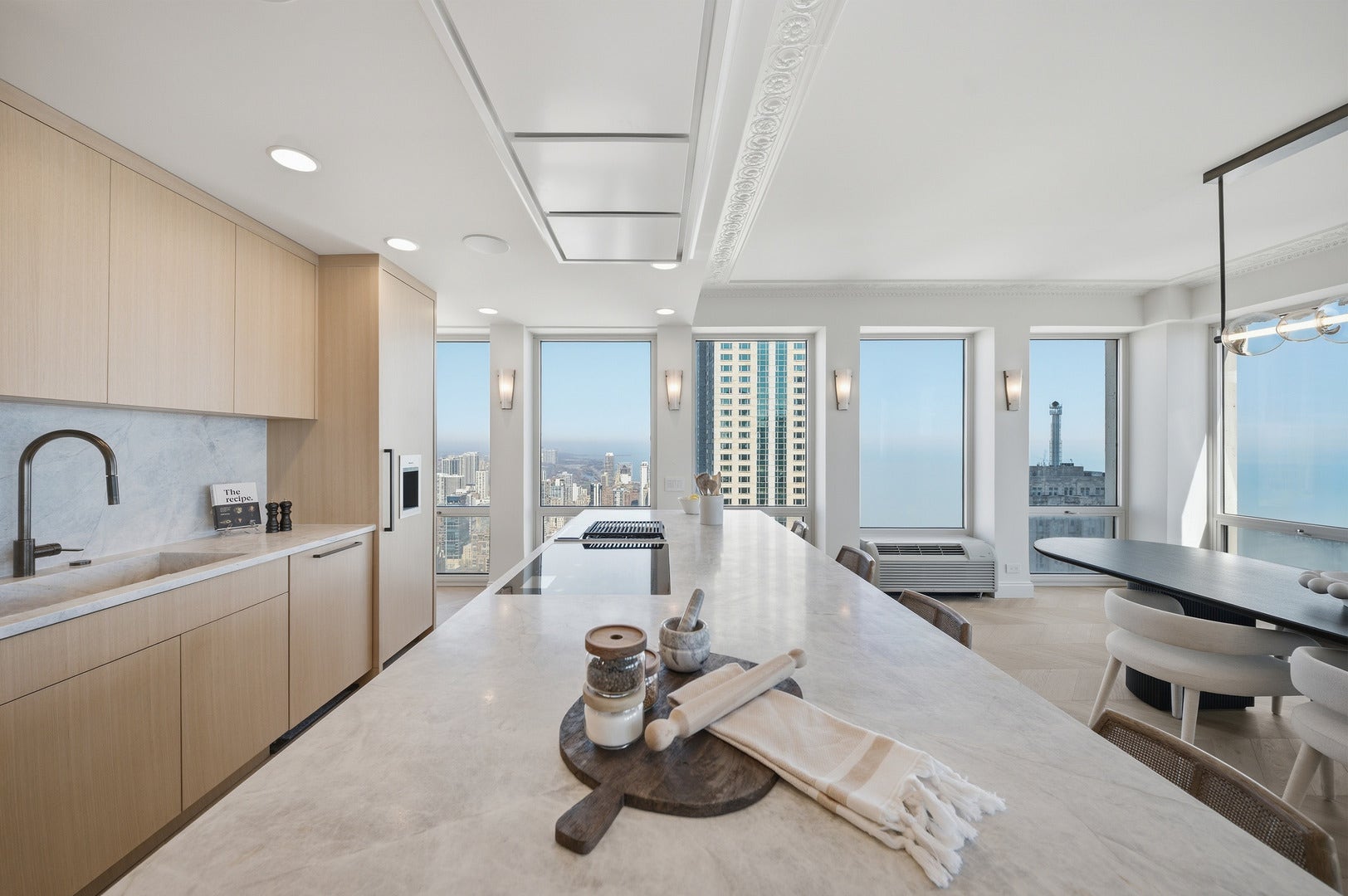 111 E Chestnut Street, #PH-AB, Chicago, IL 60611 111 E Chestnut Street, #PH-AB, Chicago, IL 60611