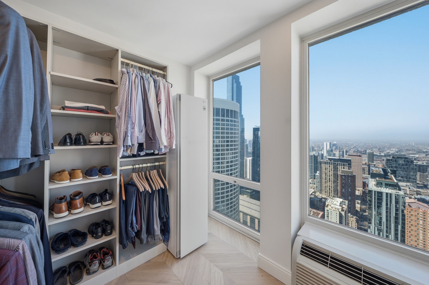 111 E Chestnut Street, #PH-AB, Chicago, IL 60611 111 E Chestnut Street, #PH-AB, Chicago, IL 60611