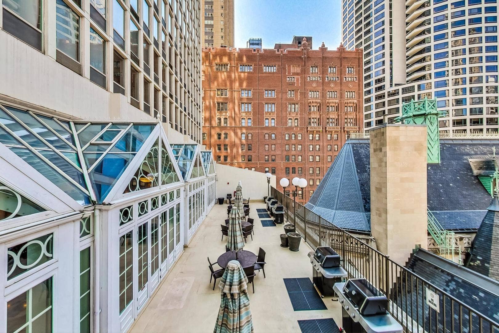 111 E Chestnut Street, #PH-AB, Chicago, IL 60611 111 E Chestnut Street, #PH-AB, Chicago, IL 60611