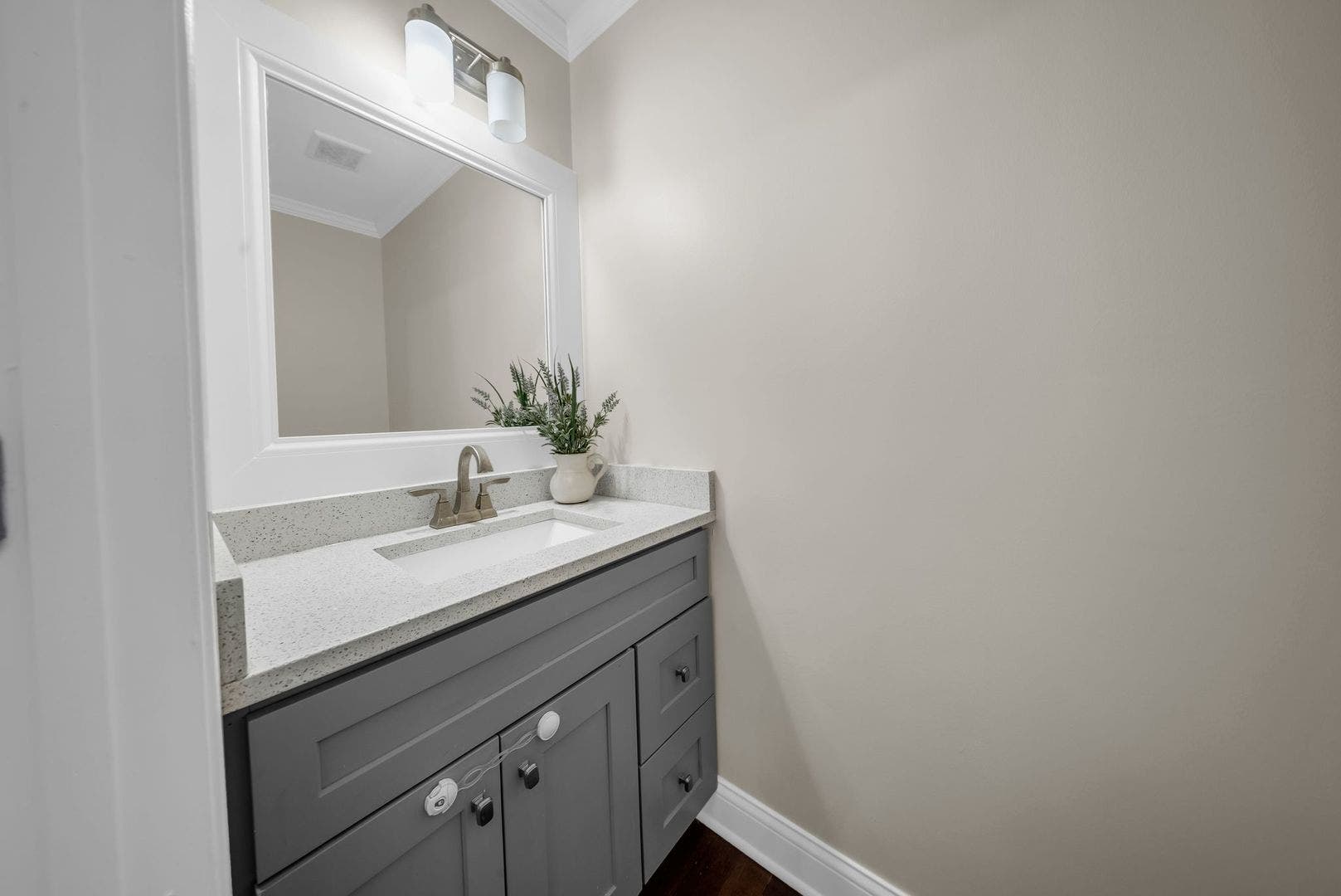 2791 Squaw Valley Trail, Aurora, IL 60503 Bath