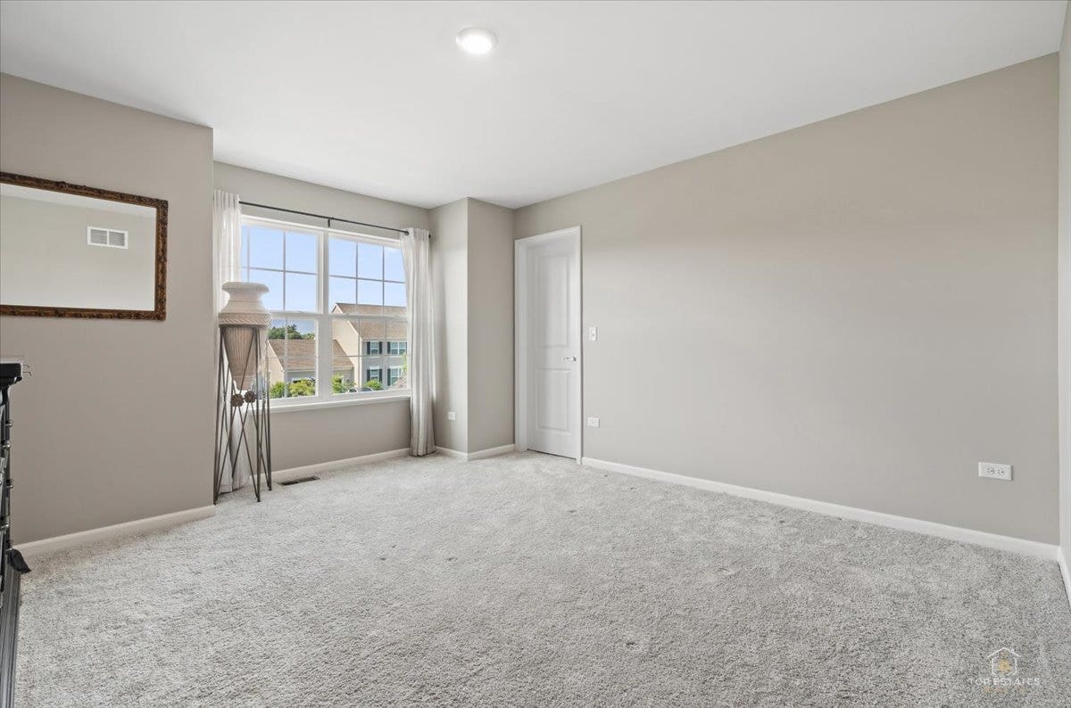 3617 Emerald Road, Elgin, IL 60124 3617 Emerald Road, Elgin, IL 60124