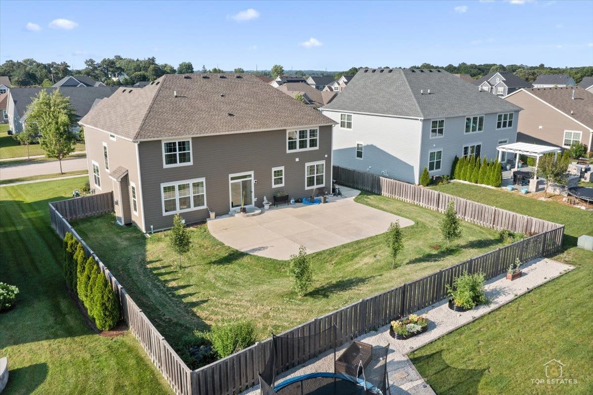 3617 Emerald Road, Elgin, IL 60124 3617 Emerald Road, Elgin, IL 60124