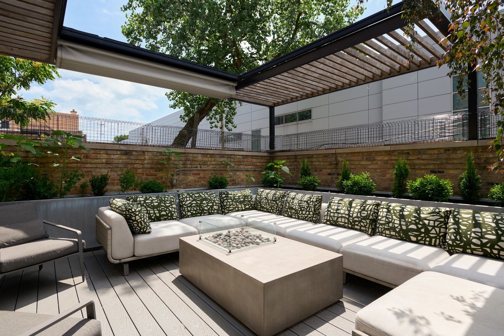 353 W BELDEN Avenue, Chicago, IL 60614 353 W BELDEN Avenue, Chicago, IL 60614