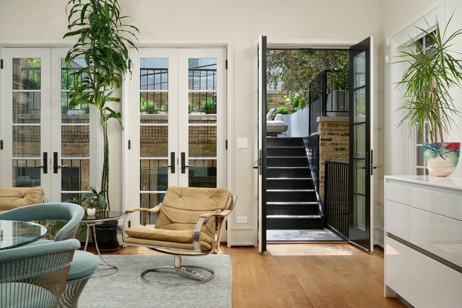 353 W BELDEN Avenue, Chicago, IL 60614 353 W BELDEN Avenue, Chicago, IL 60614