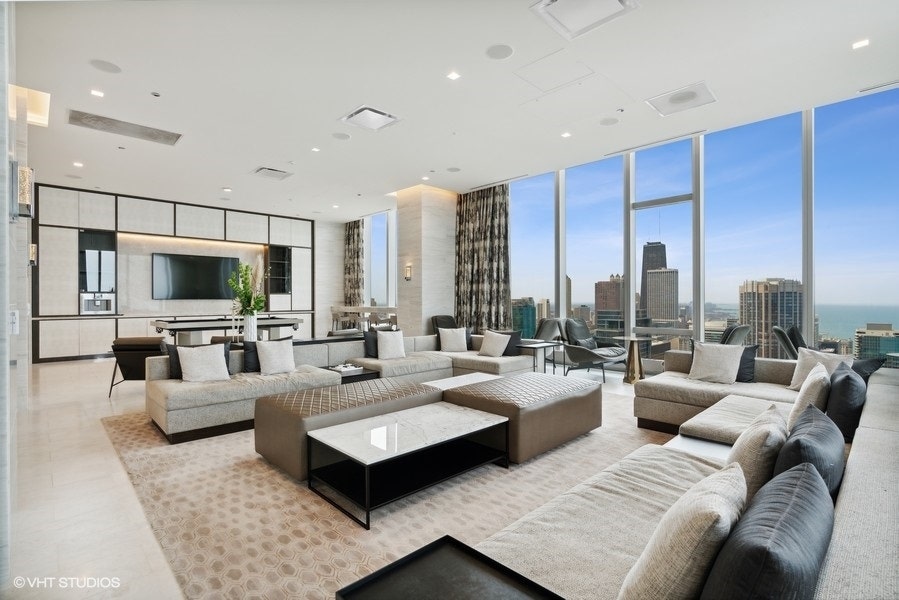 363 E Wacker Drive, #4209, Chicago, IL 60601