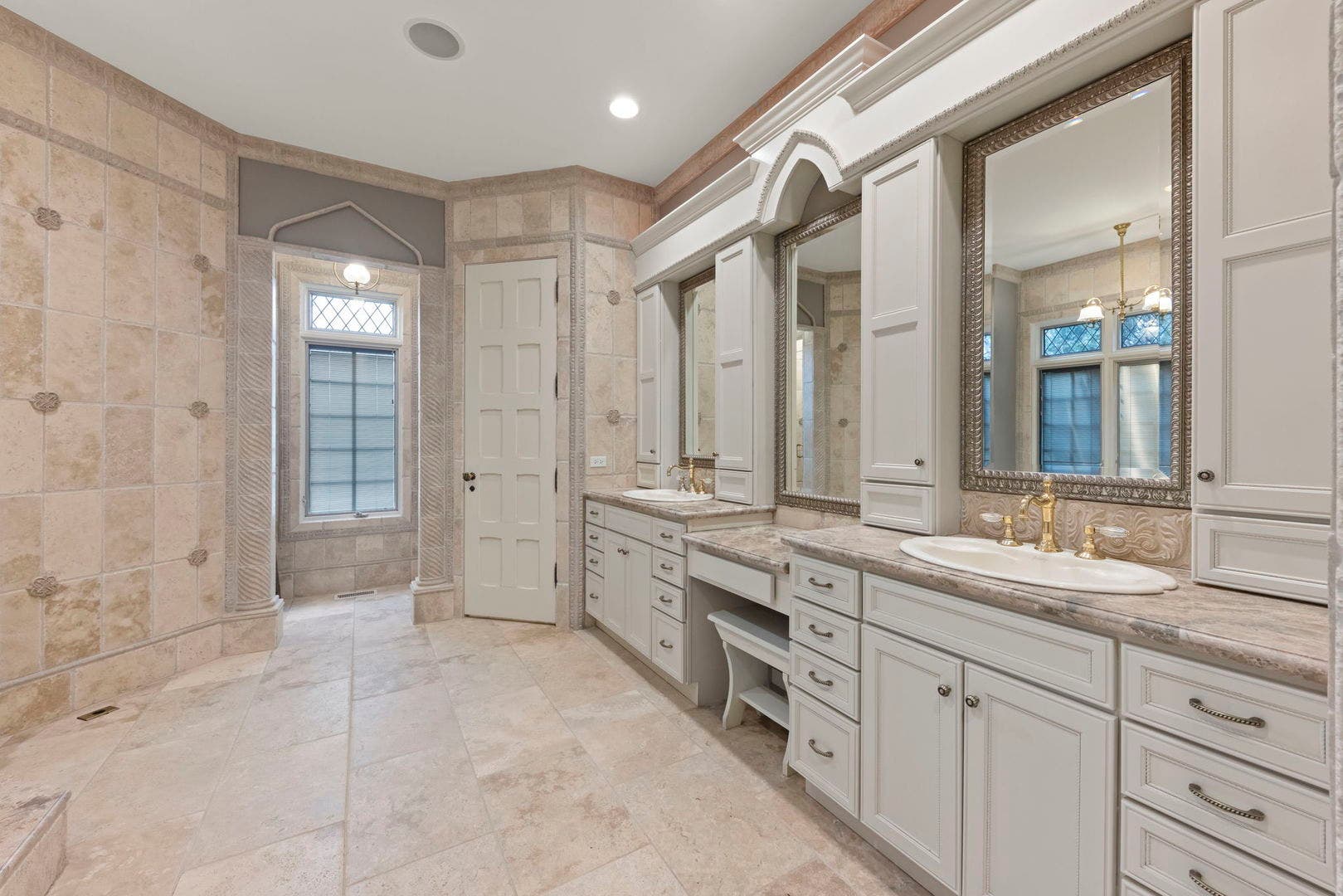 24w141 Hobson Road, Naperville, IL 60540 24w141 Hobson Road, Naperville, IL 60540