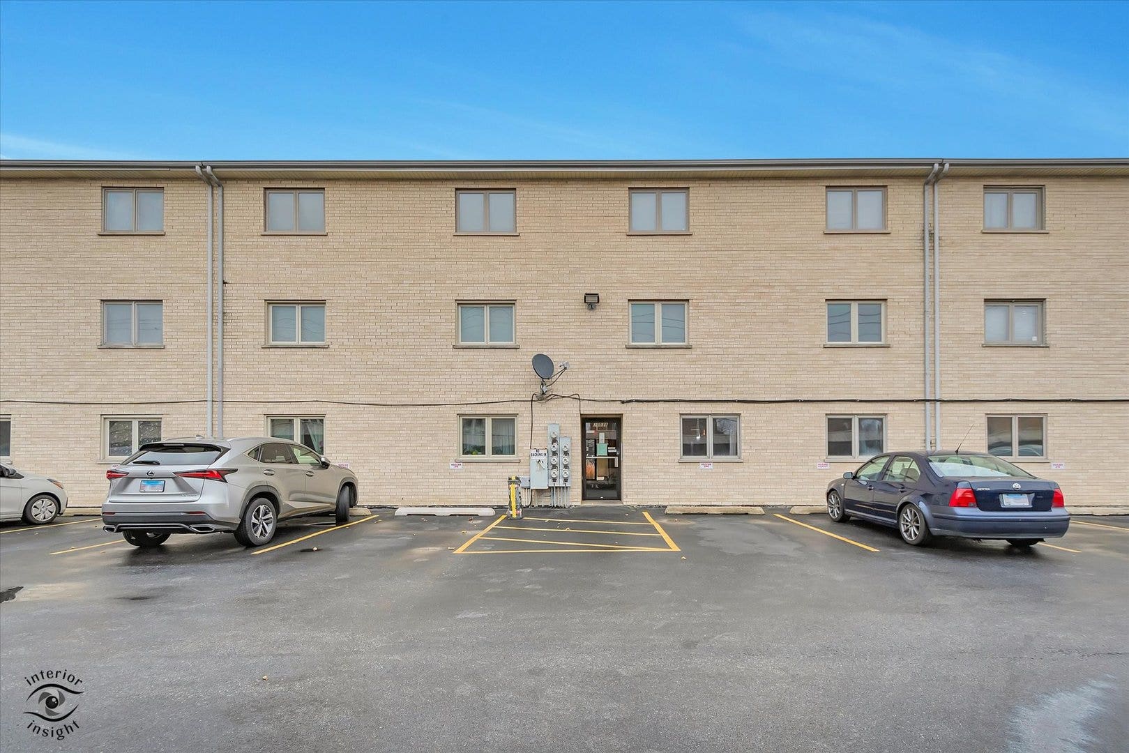 10538 Central Avenue, #1-S, Chicago Ridge, IL 60415 Guest Parking