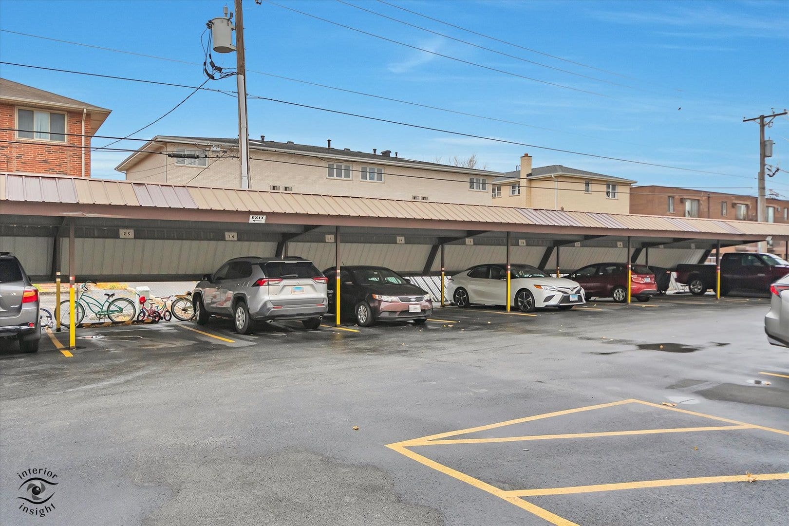 10538 Central Avenue, #1-S, Chicago Ridge, IL 60415 Covered Parking