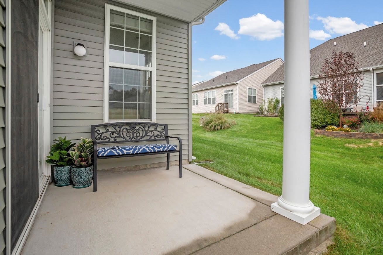 3856 Double Eagle Drive, Elgin, IL 60124 3856 Double Eagle Drive, Elgin, IL 60124