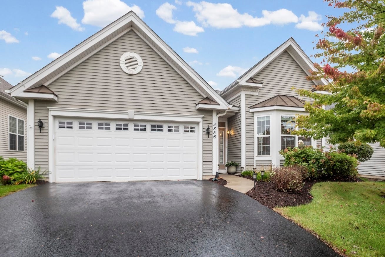 3856 Double Eagle Drive, Elgin, IL 60124 3856 Double Eagle Drive, Elgin, IL 60124