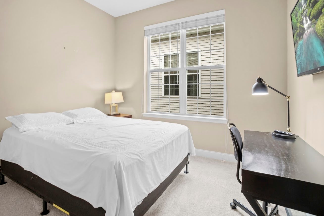 3856 Double Eagle Drive, Elgin, IL 60124 3856 Double Eagle Drive, Elgin, IL 60124