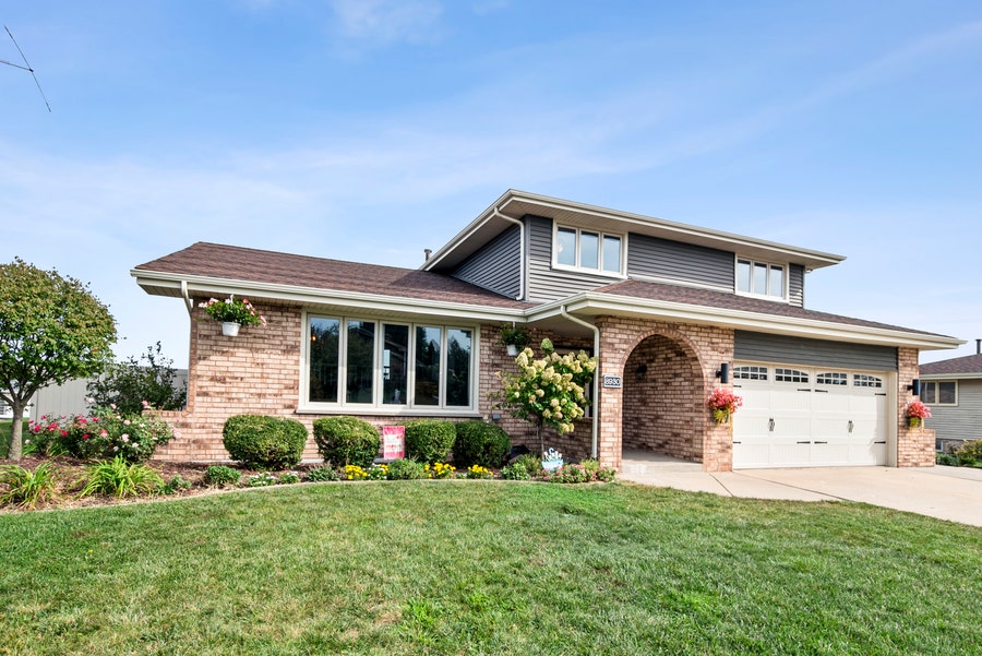 Property photo for 8930 Poplar Street, Tinley Park, IL