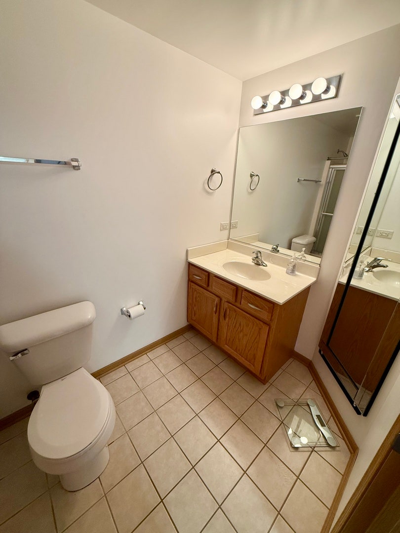 16600 Liberty Circle, #2S, Orland Park, IL 60467 16600 Liberty Circle, #2S, Orland Park, IL 60467