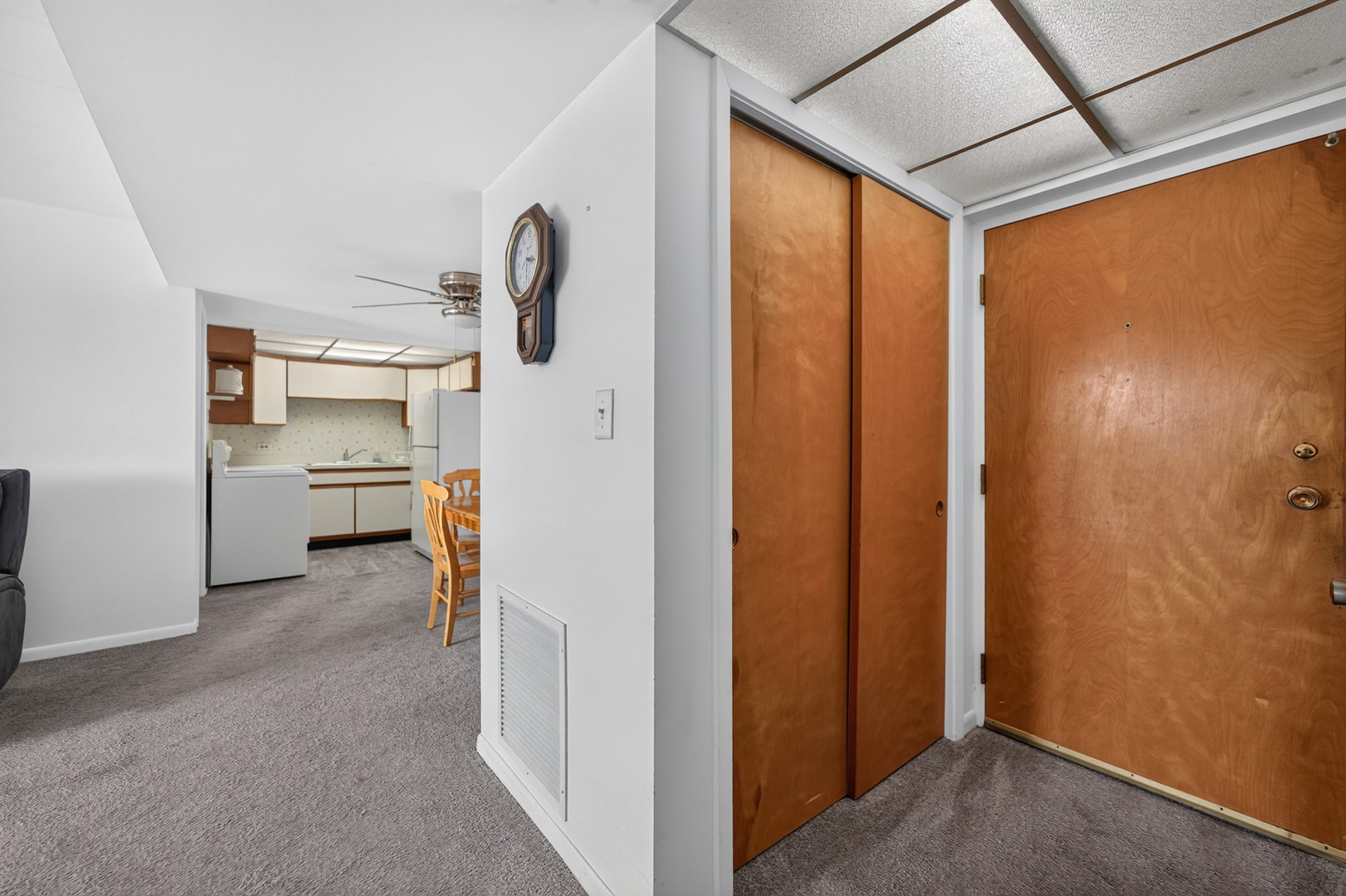 2900 Maple Avenue, #14E, Downers Grove, IL 60515 2900 Maple Avenue, #14E, Downers Grove, IL 60515