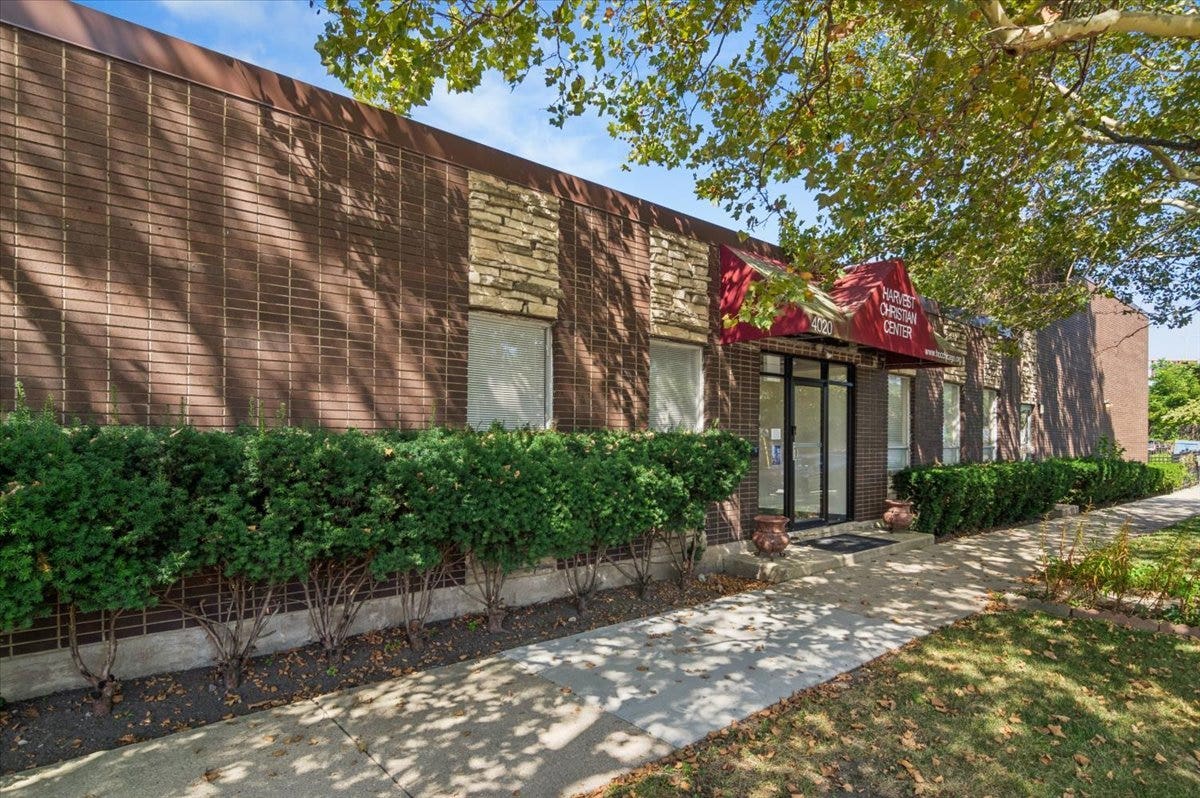 4024 N Tripp Avenue, Chicago, IL 60641 4024 N Tripp Avenue, Chicago, IL 60641