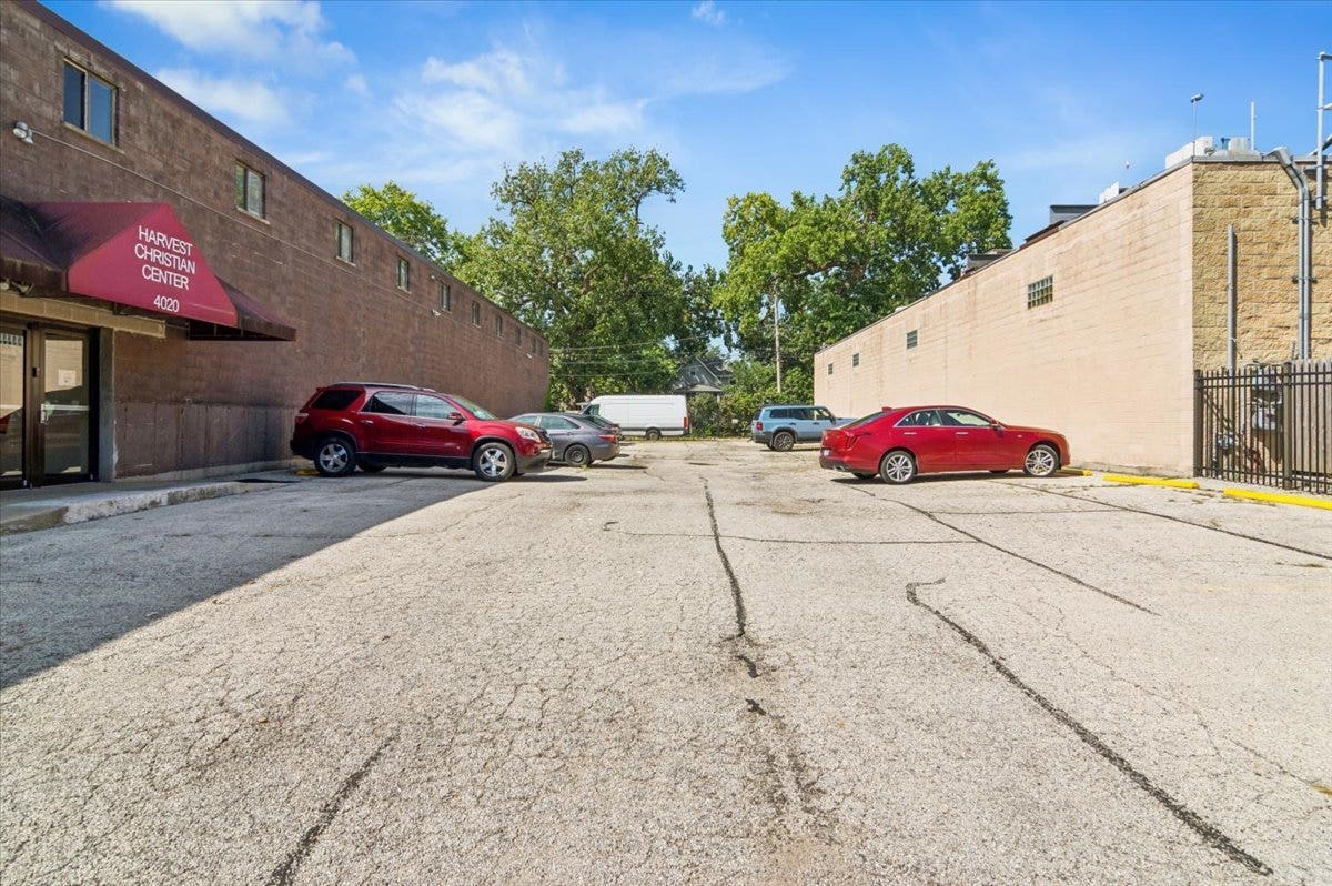 4024 N Tripp Avenue, Chicago, IL 60641 4024 N Tripp Avenue, Chicago, IL 60641