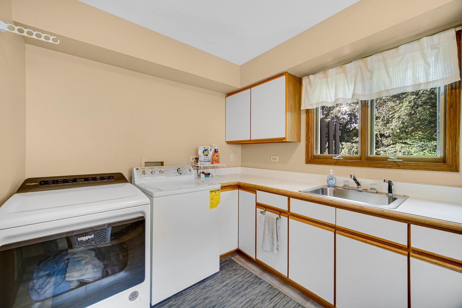 1024 Trillium Trail, West Chicago, IL 60185
