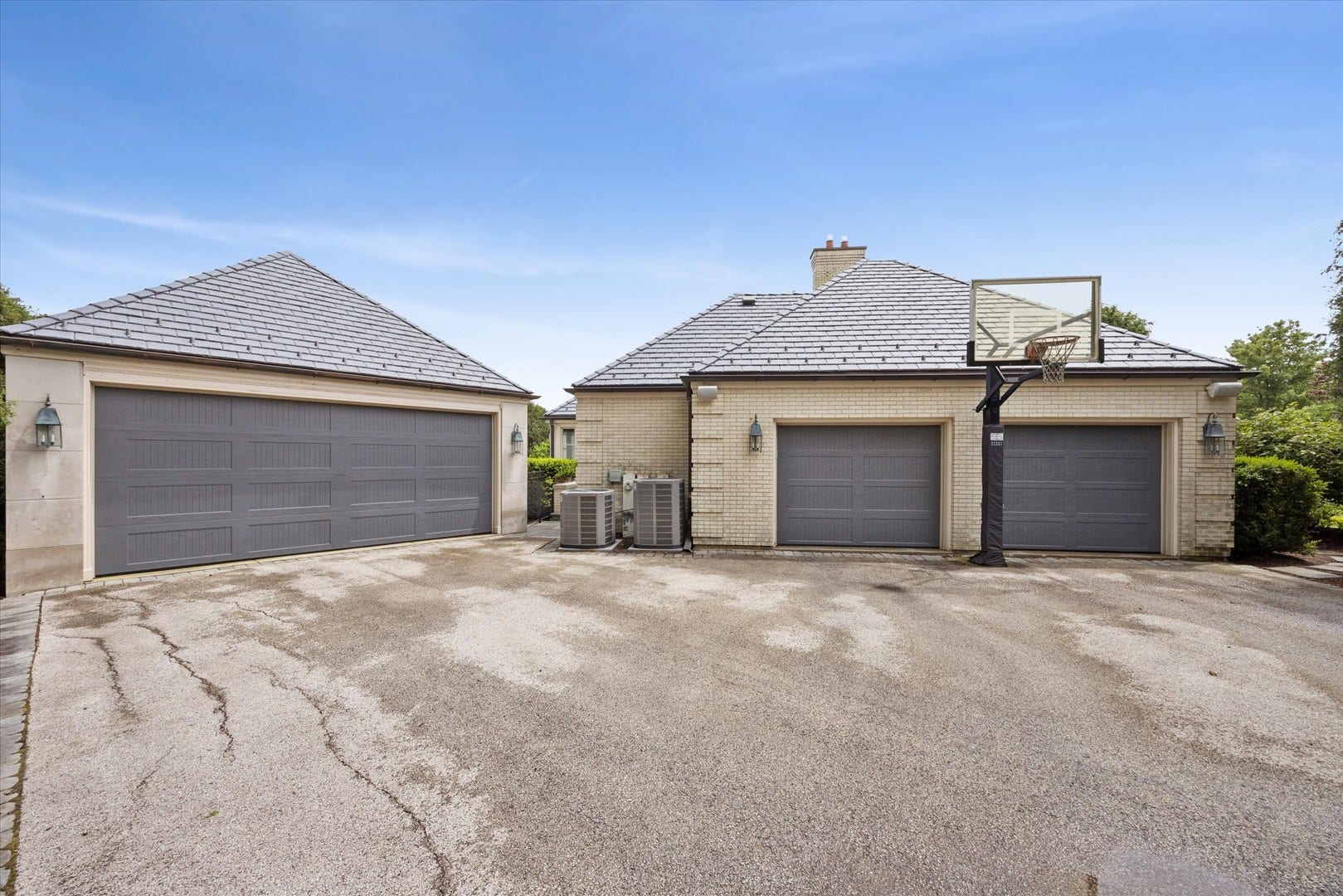 325 Princeton Road, Hinsdale, IL 60521 325 Princeton Road, Hinsdale, IL 60521