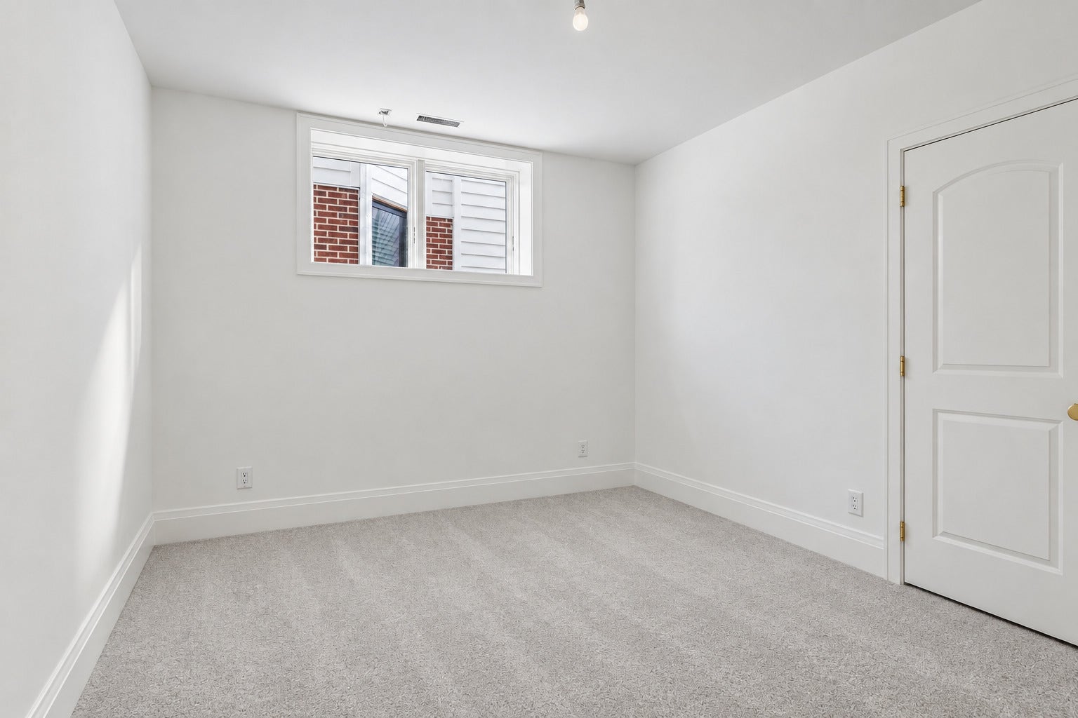 3909 N Hamilton Avenue, Chicago, IL 60618 3909 N Hamilton Avenue, Chicago, IL 60618