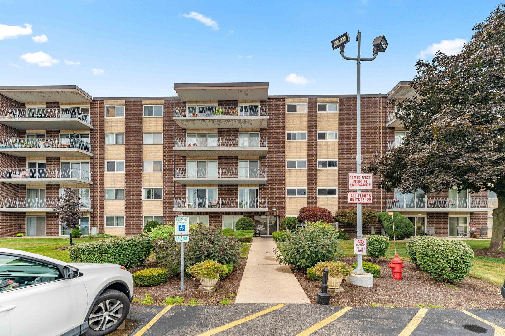 2900 Maple Avenue, #18A, Downers Grove, IL 60515