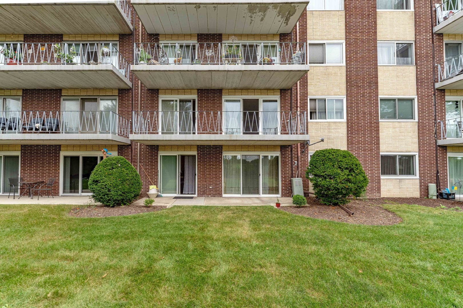 2900 Maple Avenue, #18A, Downers Grove, IL 60515