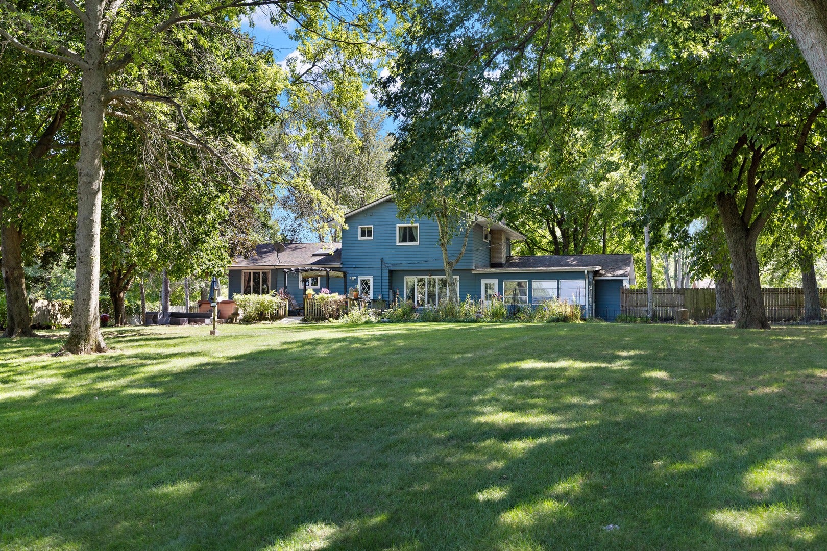 19616 Kishwaukee Valley Road, Marengo, IL 60152 19616 Kishwaukee Valley Road, Marengo, IL 60152