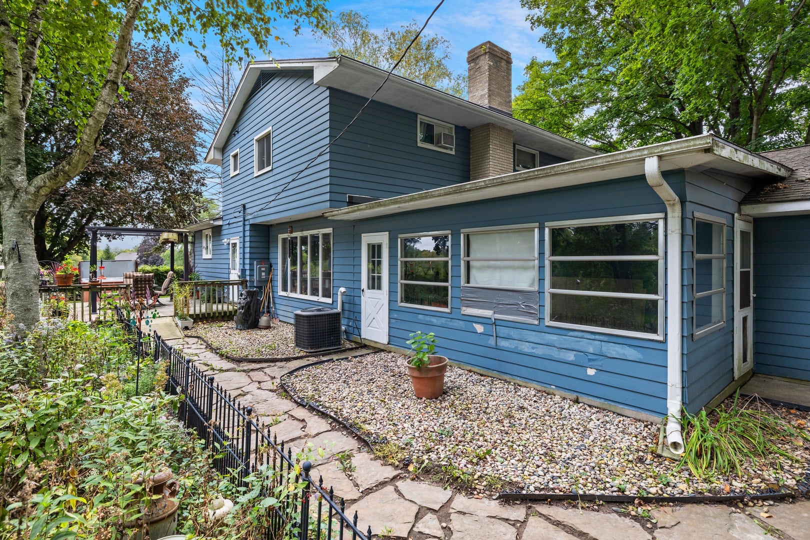 19616 Kishwaukee Valley Road, Marengo, IL 60152 19616 Kishwaukee Valley Road, Marengo, IL 60152