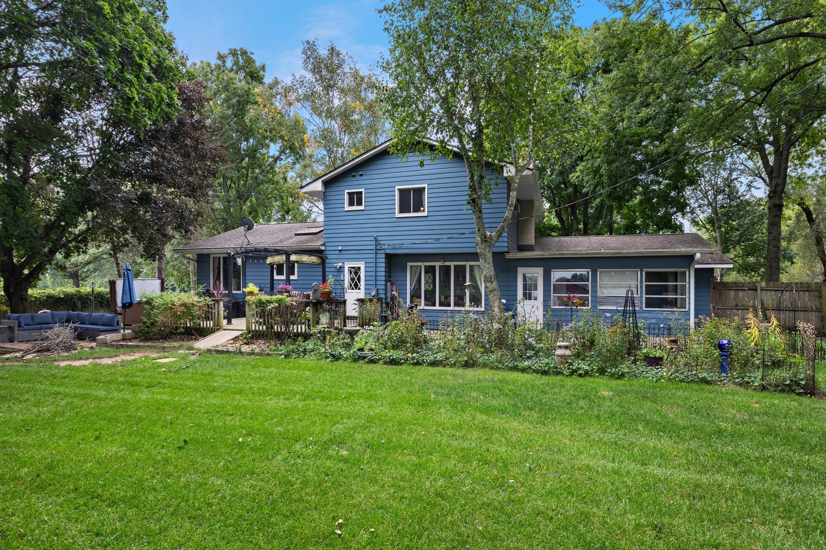 19616 Kishwaukee Valley Road, Marengo, IL 60152 19616 Kishwaukee Valley Road, Marengo, IL 60152