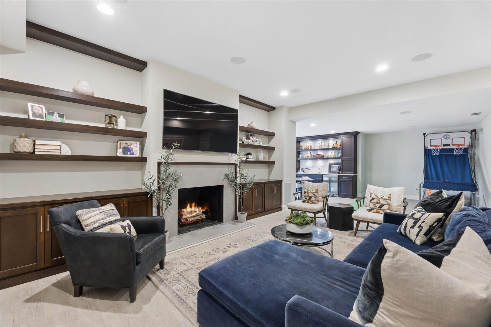 4837 Montgomery Avenue, Downers Grove, IL 60515 4837 Montgomery Avenue, Downers Grove, IL 60515