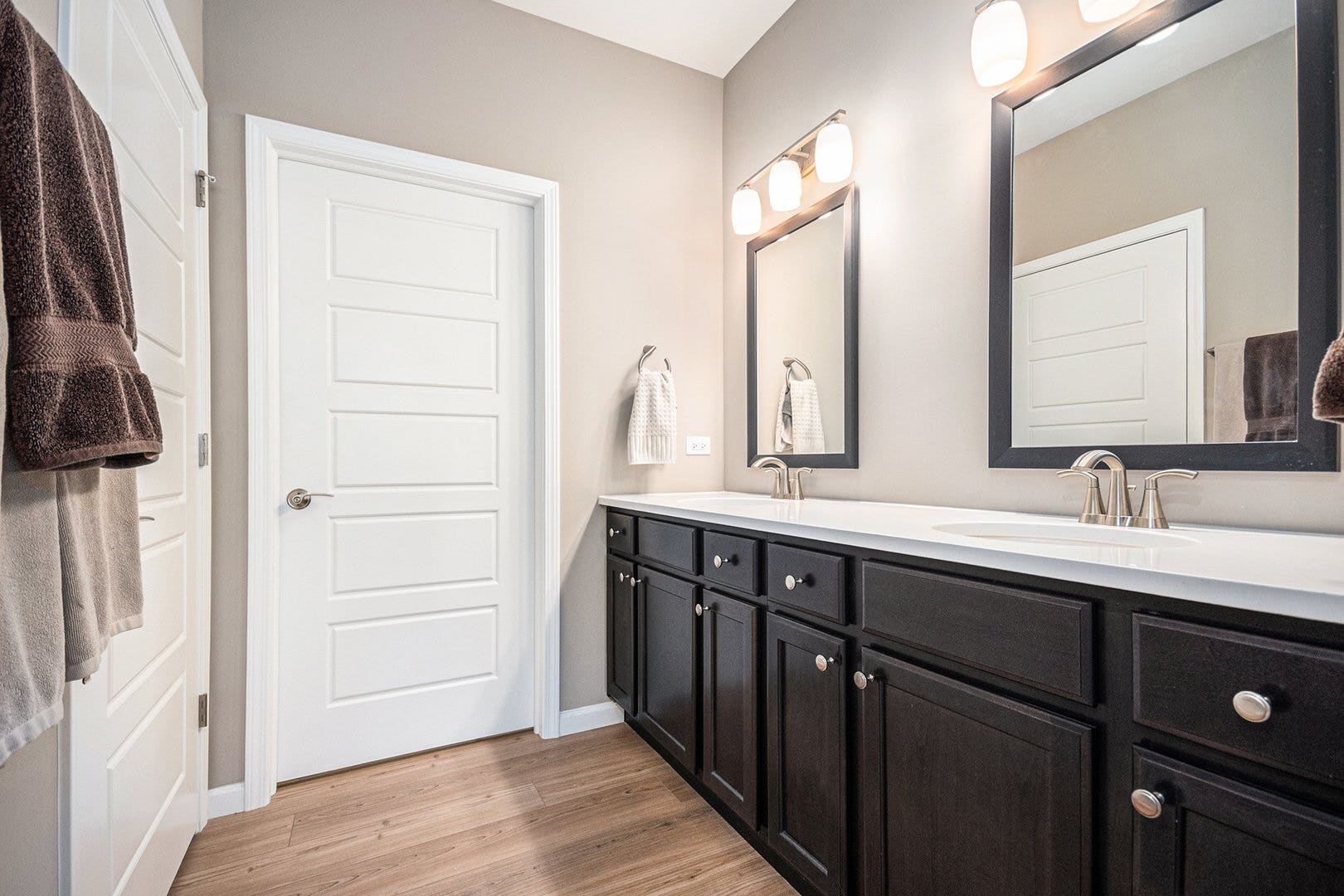 3207 Dove Mountain Drive, Aurora, IL 60503 3207 Dove Mountain Drive, Aurora, IL 60503