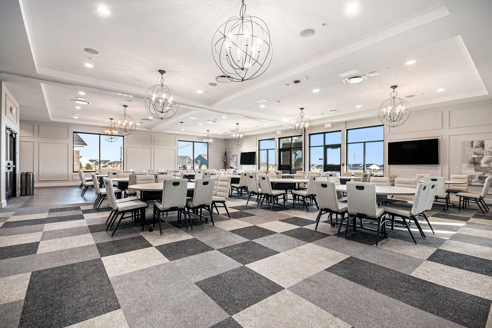 3207 Dove Mountain Drive, Aurora, IL 60503 Clubhouse banquet & meeting room.