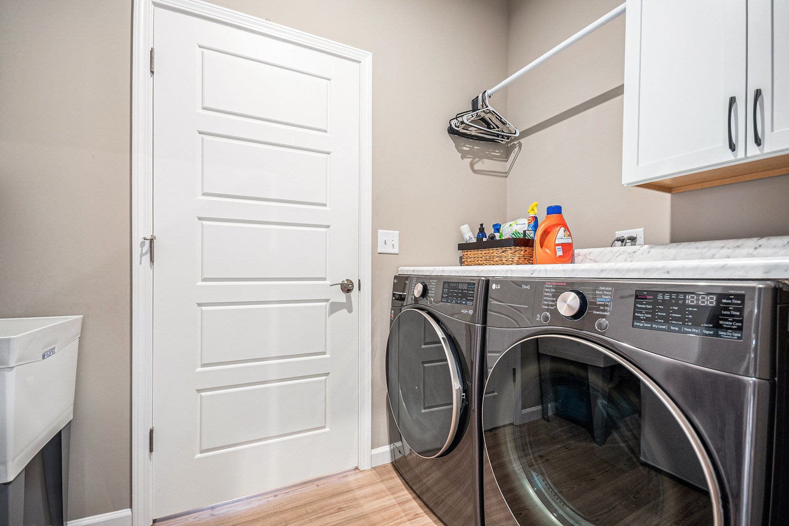 3207 Dove Mountain Drive, Aurora, IL 60503 3207 Dove Mountain Drive, Aurora, IL 60503