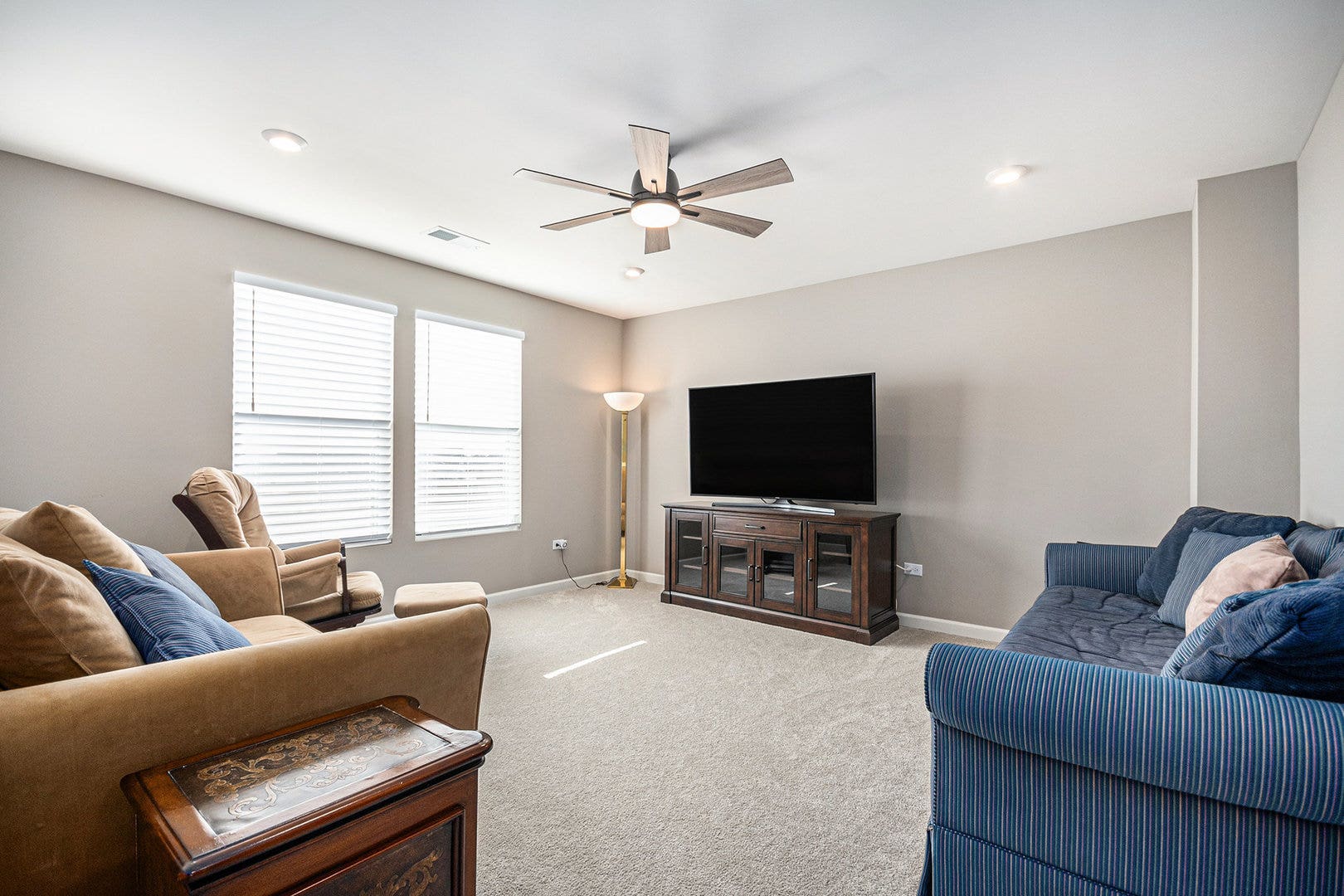 3207 Dove Mountain Drive, Aurora, IL 60503 3207 Dove Mountain Drive, Aurora, IL 60503
