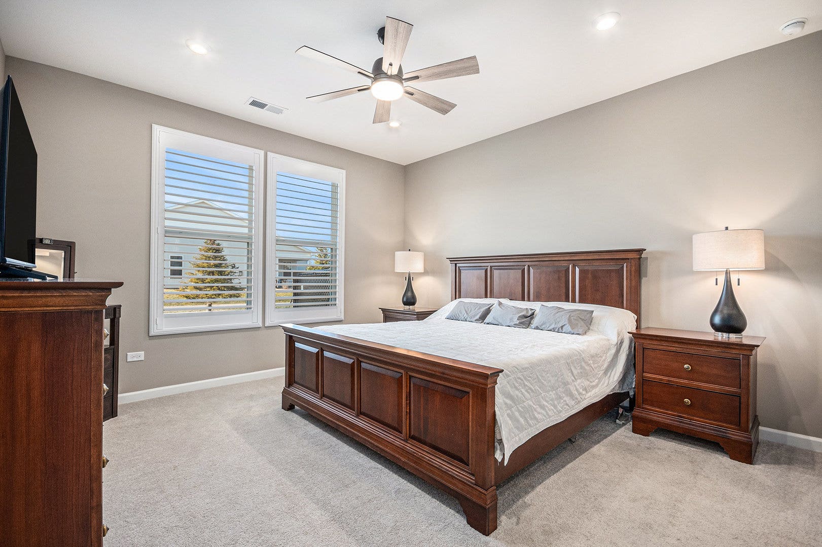 3207 Dove Mountain Drive, Aurora, IL 60503 3207 Dove Mountain Drive, Aurora, IL 60503