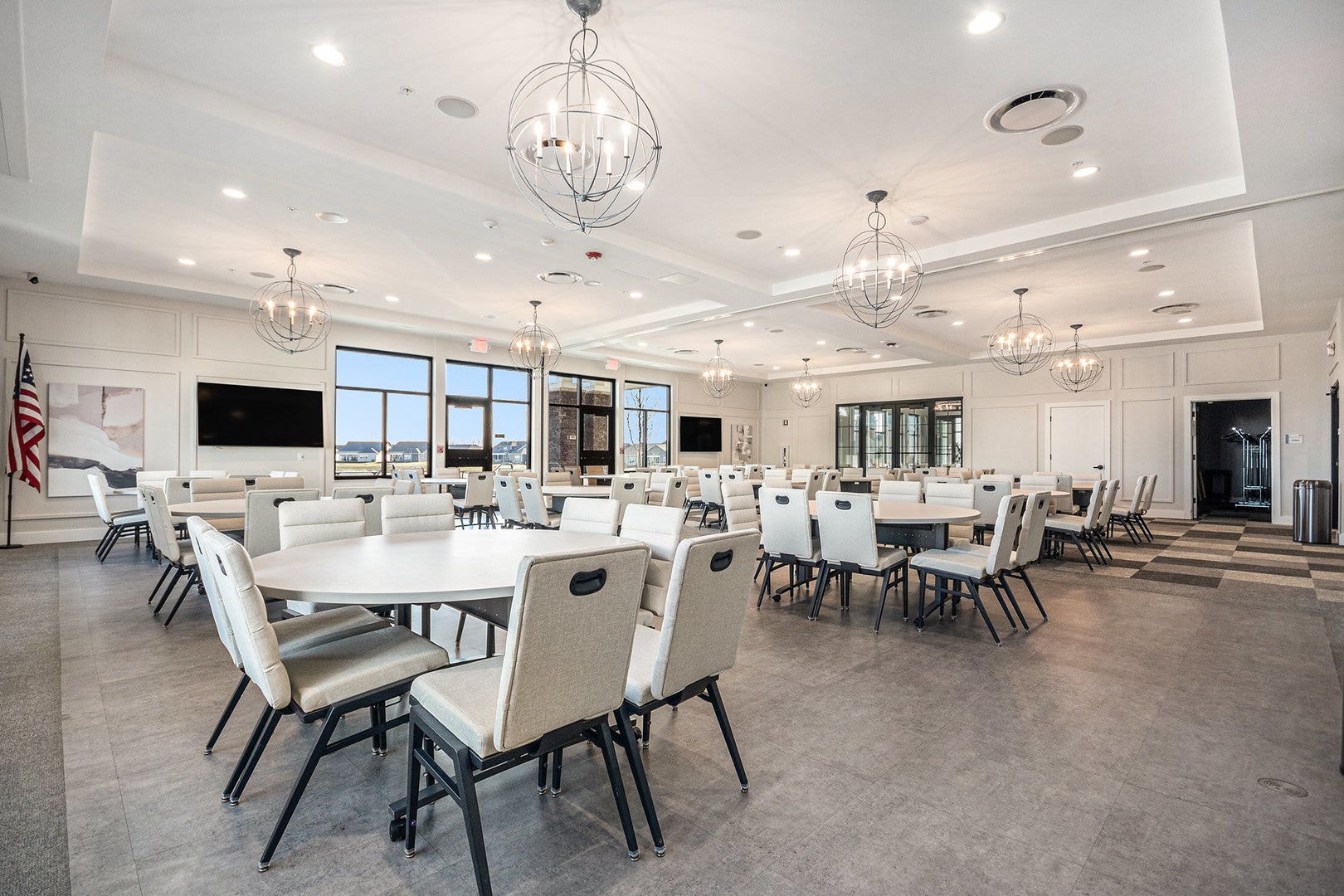 3207 Dove Mountain Drive, Aurora, IL 60503 Clubhouse banquet & meeting room.